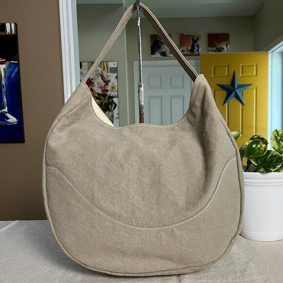 Designer canvas shoulder bag by CHA CHA - Authentic - Picture 3 of 16